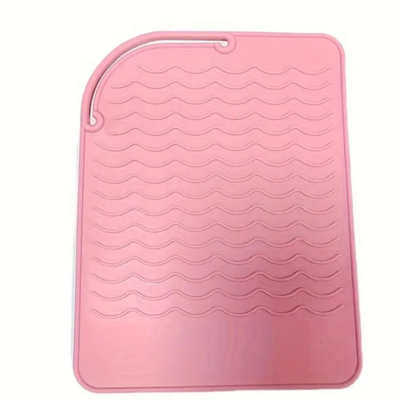 Silicone Heat Resistant Mat - Picture 3 of 3